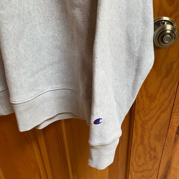 Women’s Champion sweatshirt - Picture 2 of 4